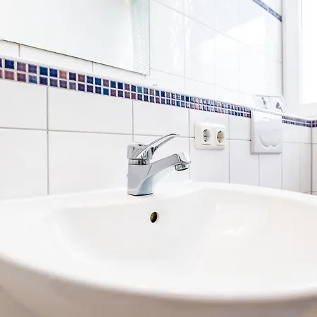 科隆玫亥牡公寓 *